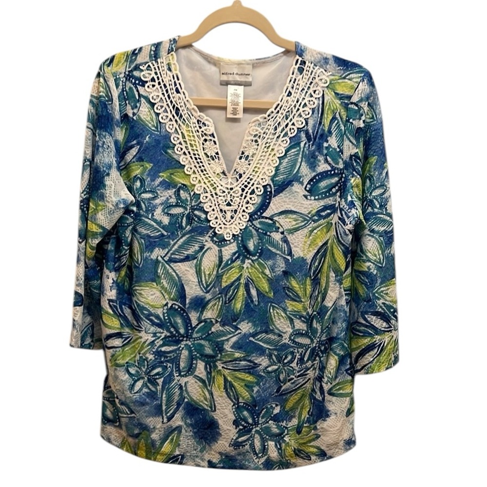 Alfred Dunner Women’s PM Blue Green Blouse with Lace V-Neck